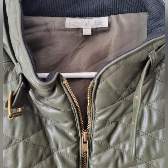 Thyme & Honey green faux leather vest - Picture 2 of 5